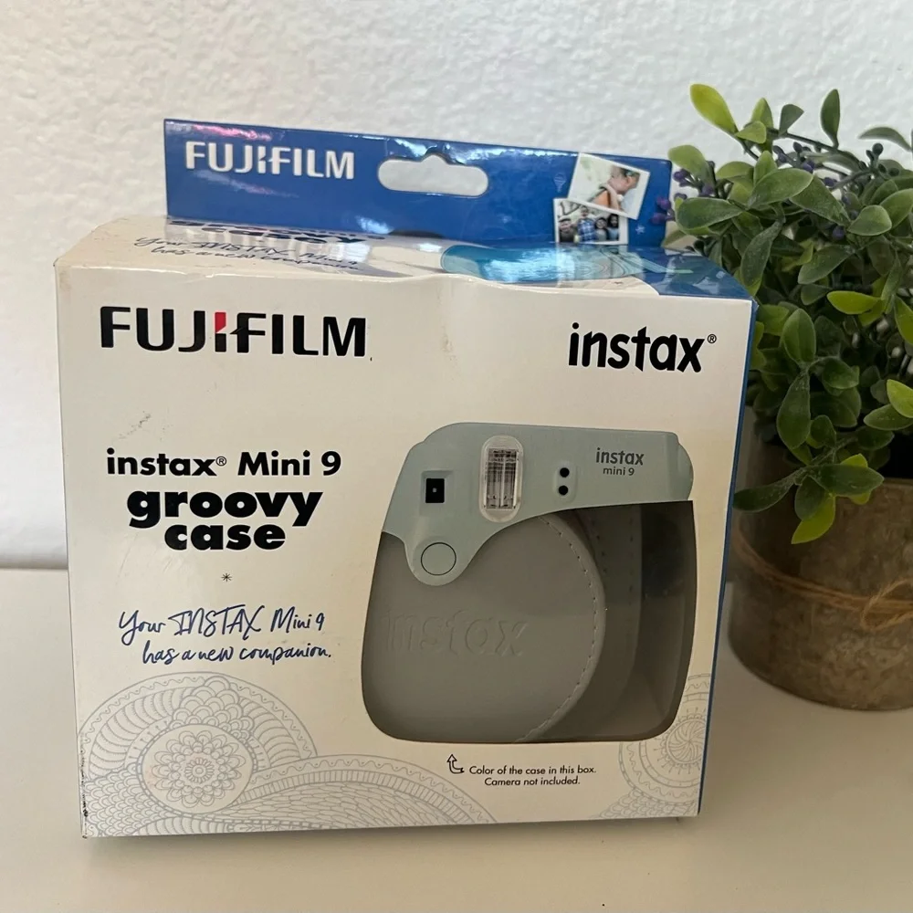 NEW FujiFilm Instax Mini 9 Groovy Camera Case Smokey White Gray